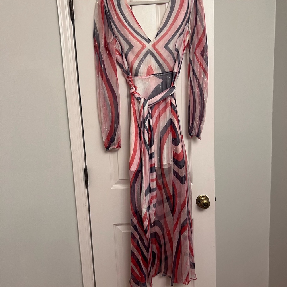 TALULAH Vibrant Long Sleeve Chevron Dress
